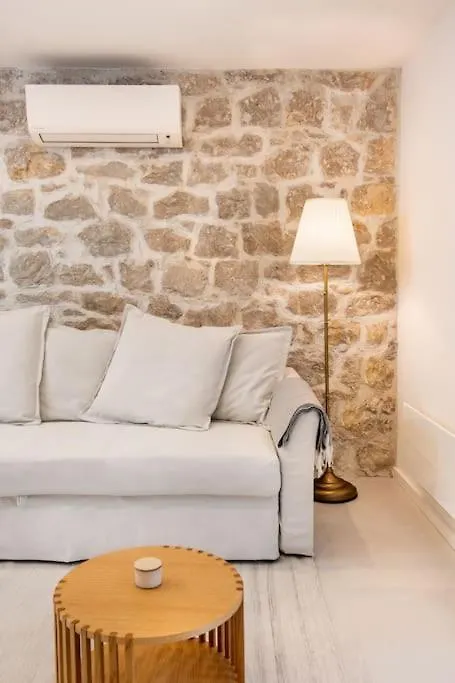 Ray Apartment Split