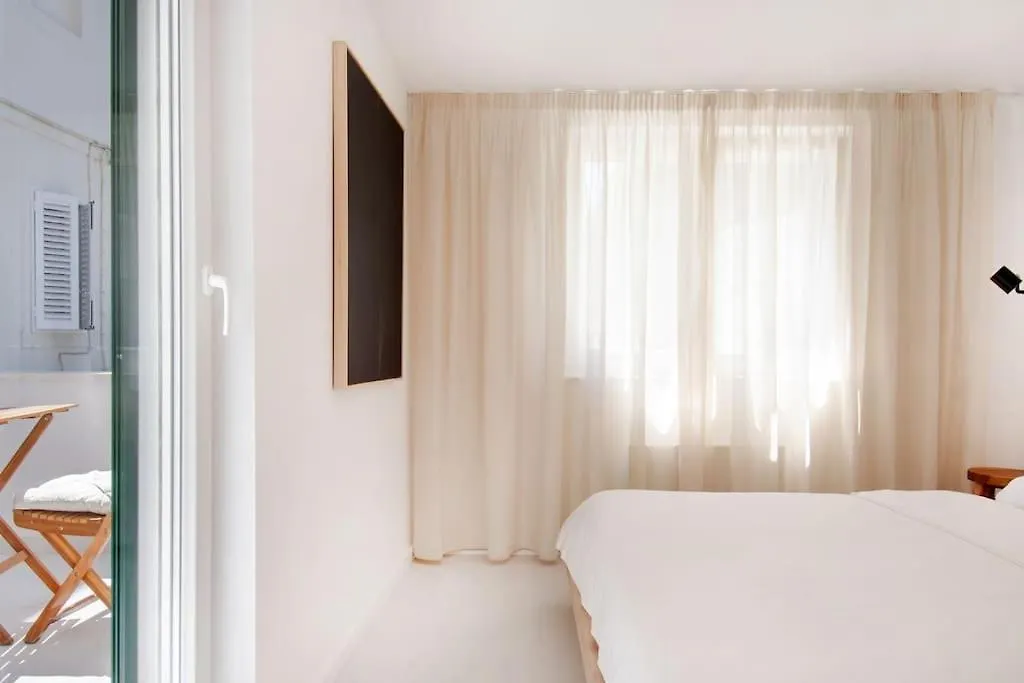 Ray Apartment Split