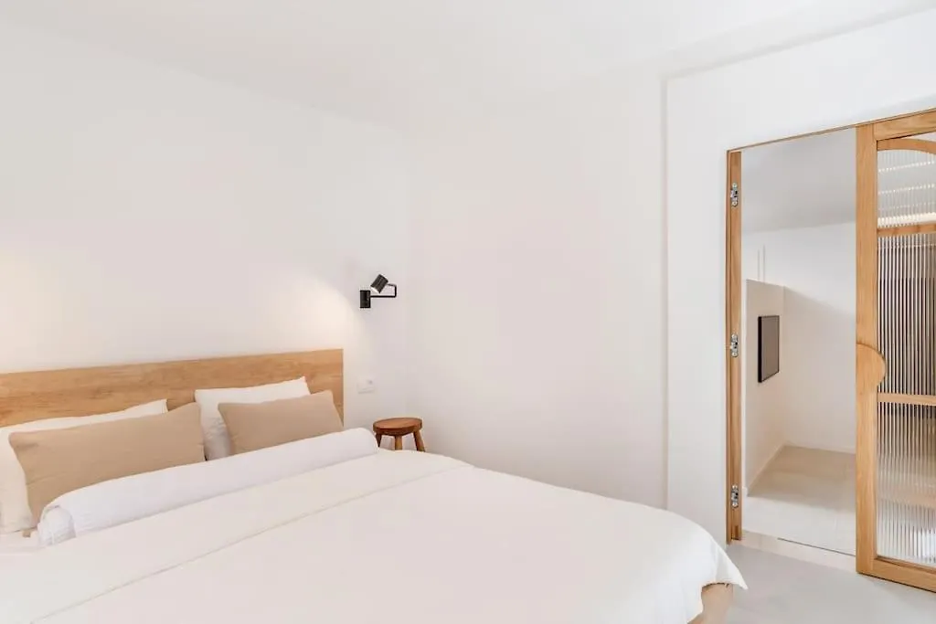 Ray Apartment Split